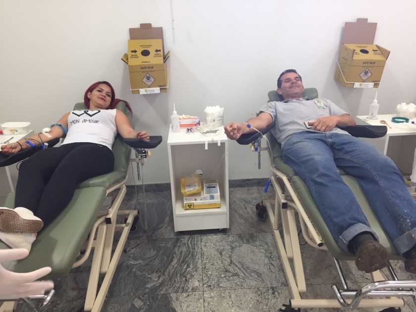 Colaboradores da Santa Casa participam de campanha de doação de sangue feita pelo hospital 