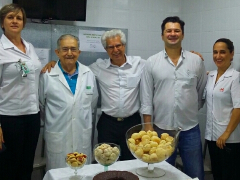 Santa Casa de Sertãozinho homenageia médicos pelo seu dia