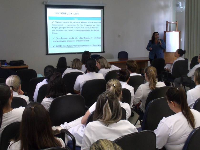 Palestra de prevenção e combate à Aids é realizada na Santa Casa de Sertãozinho 