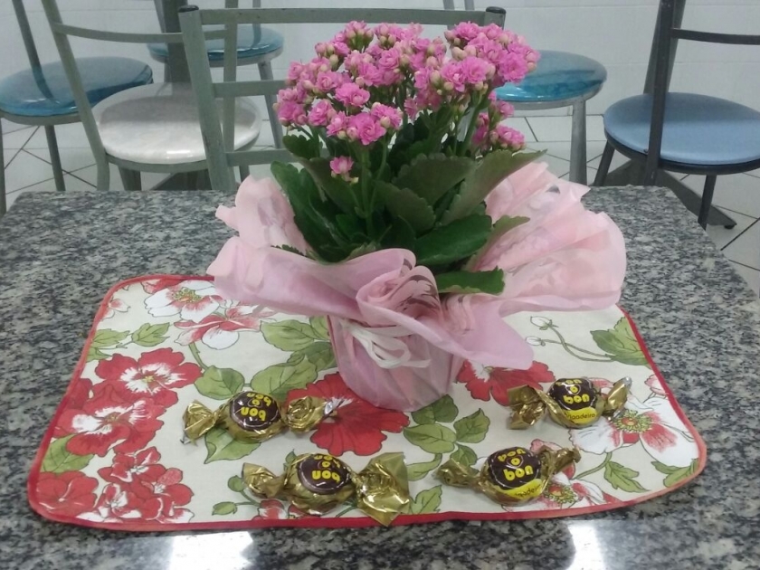 Santa Casa de Sertãozinho homenageia mulheres pelo seu dia 