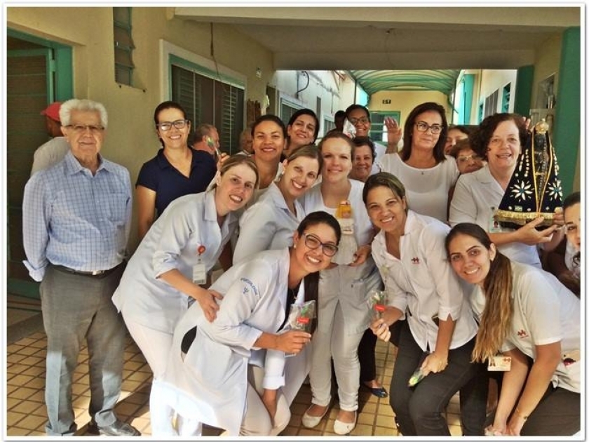 Santa Casa de Sertãozinho homenageia profissionais da saúde pelo seu dia
