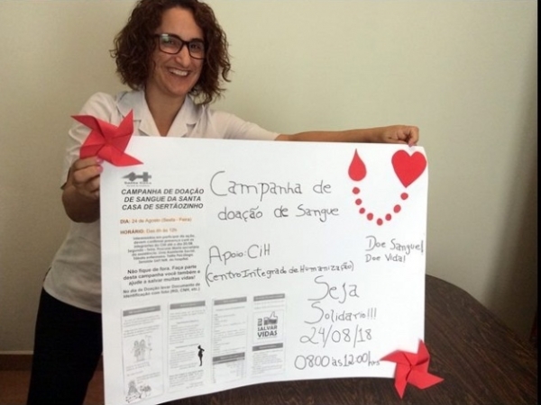 Em foco: Liliane Passarelli Rodrigues, Coordenadora de Enfermagem da Santa Casa durante o lançamento da Campanha de doação sanguínea realizada pela entidade com apoio do CIH. Este cartaz foi disponibilizado no hospital para convocar colaboradores voluntár
