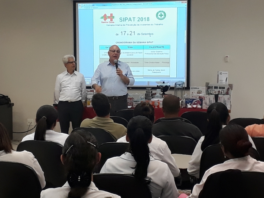 Deputado Arnaldo Jardim visita Santa Casa de Sertãozinho durante a SIPAT 