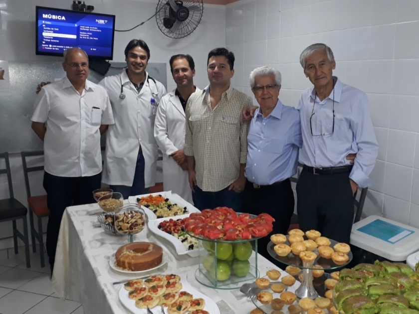 Santa Casa de Sertãozinho homenageia médicos pelo seu dia