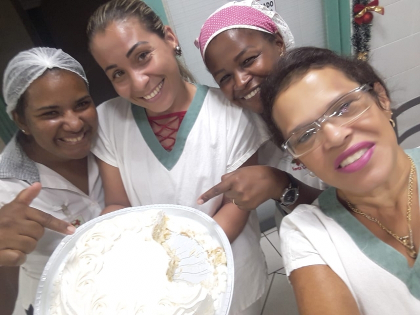 Santa Casa de Sertãozinho oferece ceia de Natal aos funcionários de plantão 