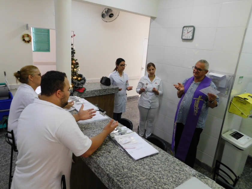 Benção do Presépio e Benção especial com padres marcam a manhã de sexta-feira na Santa Casa de Sertãozinho 