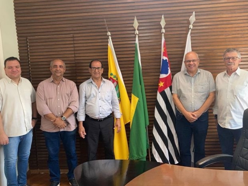 Provedor da Santa Casa se reúne com prefeito para tratar de assuntos referentes à ampliação da Santa Casa