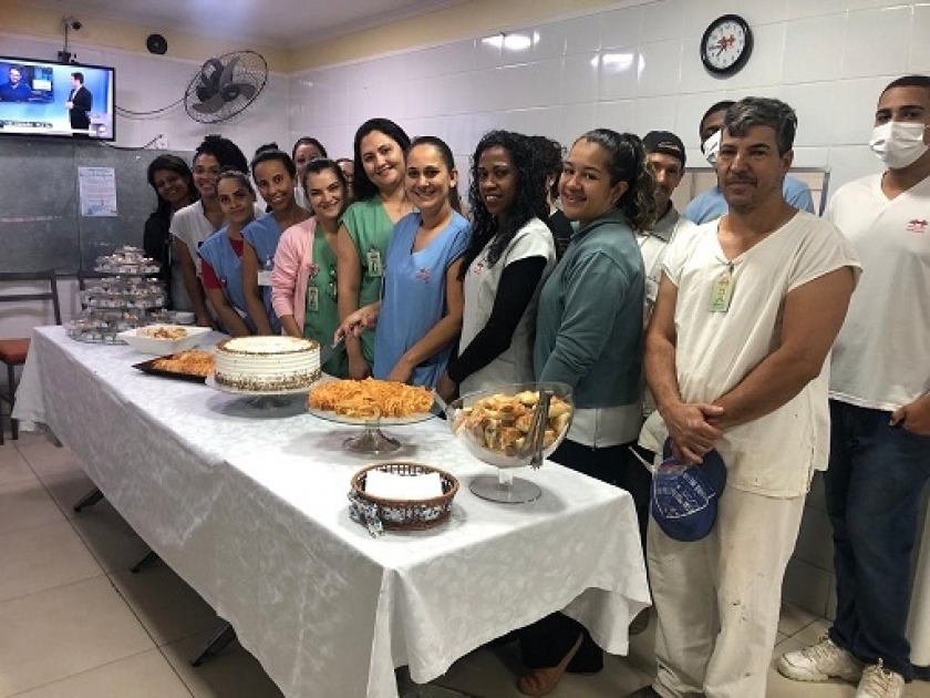 Santa Casa de Sertãozinho oferece confraternização aos aniversariantes do mês de maio