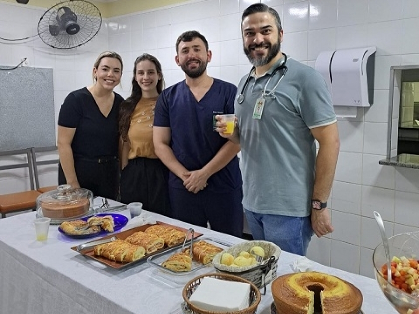Médicos da Santa Casa ganham café da manhã especial para comemorar o seu dia