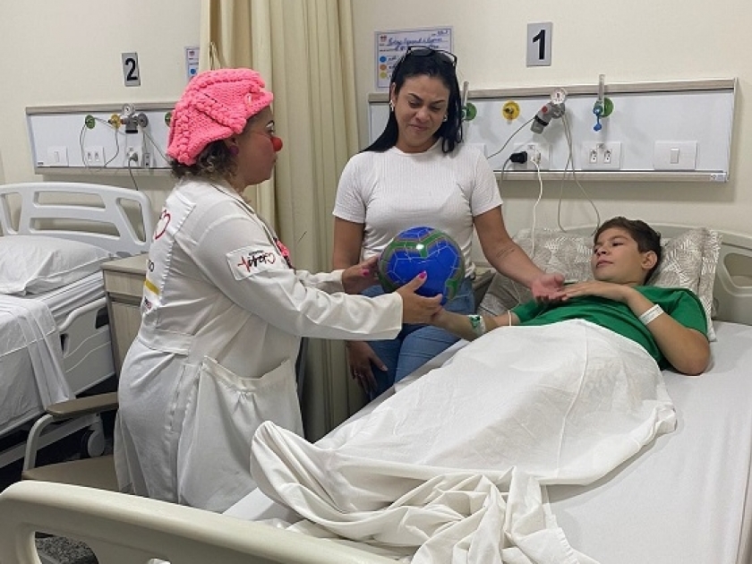 Santa Casa promove comemoração com presentes para as crianças da pediatria