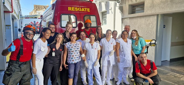 Santa Casa de Sertãozinho participa de simulado de atendimento a acidente com múltiplas vítimas