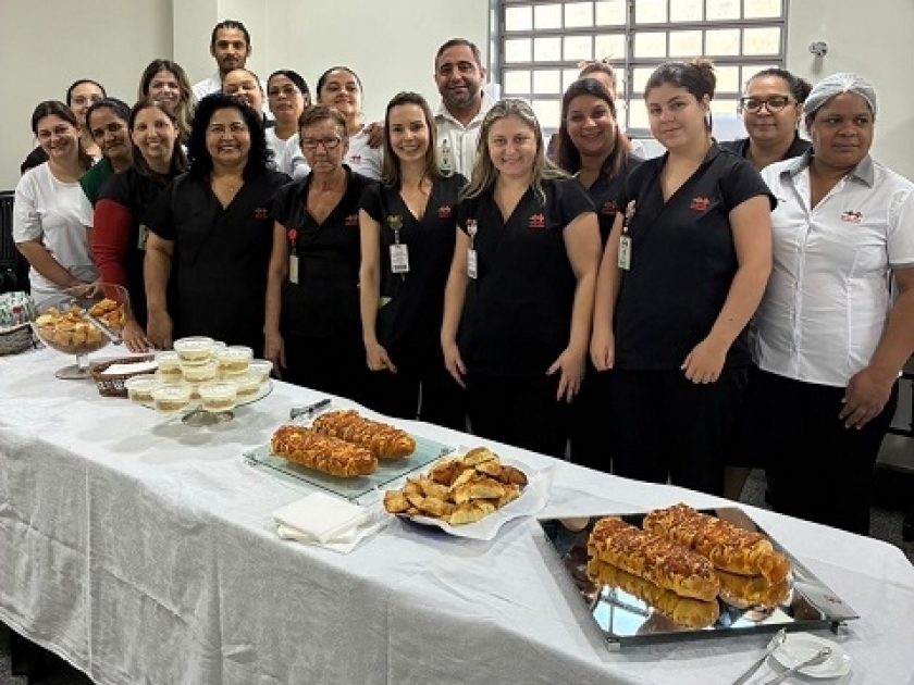 Colaboradores, aniversariantes do mês de agosto ganham comemoração especial da Santa Casa