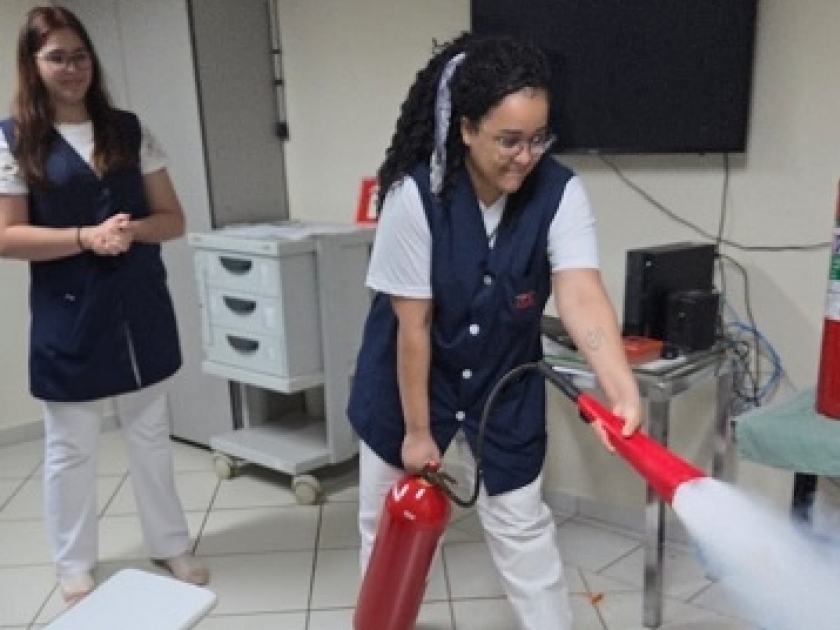 Santa Casa realiza treinamento com integrantes de sua brigada de incêndio